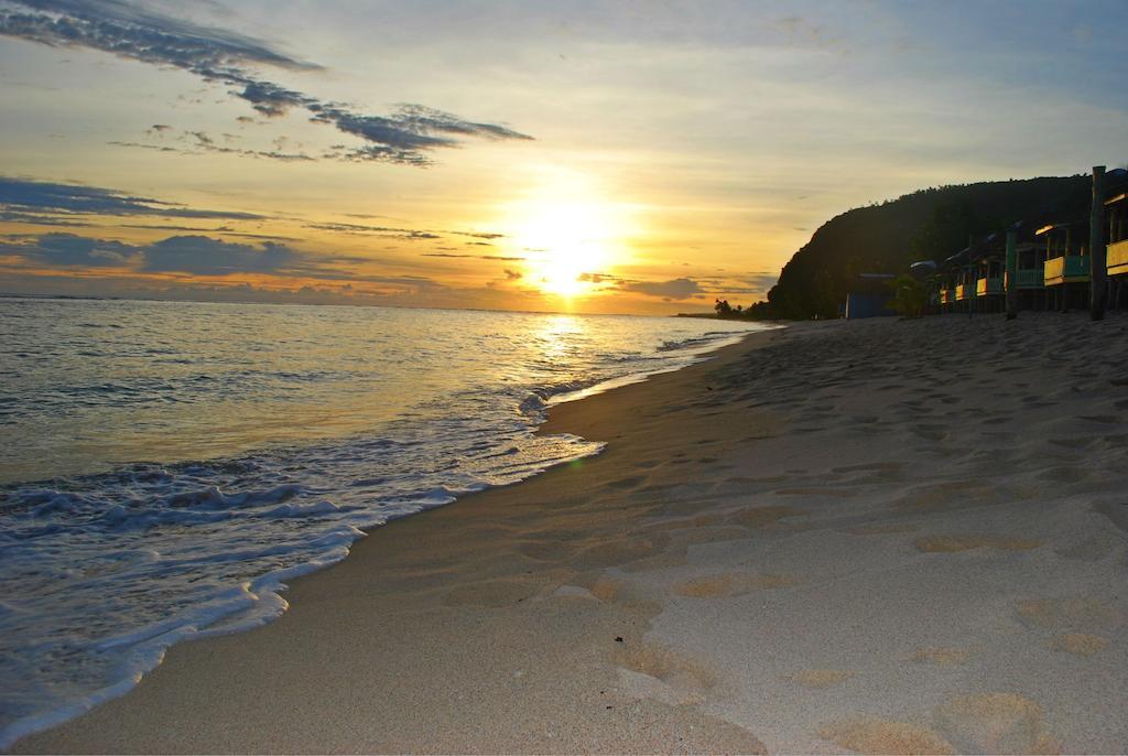 Taufua Beach Fales Lalomanu ภายนอก รูปภาพ