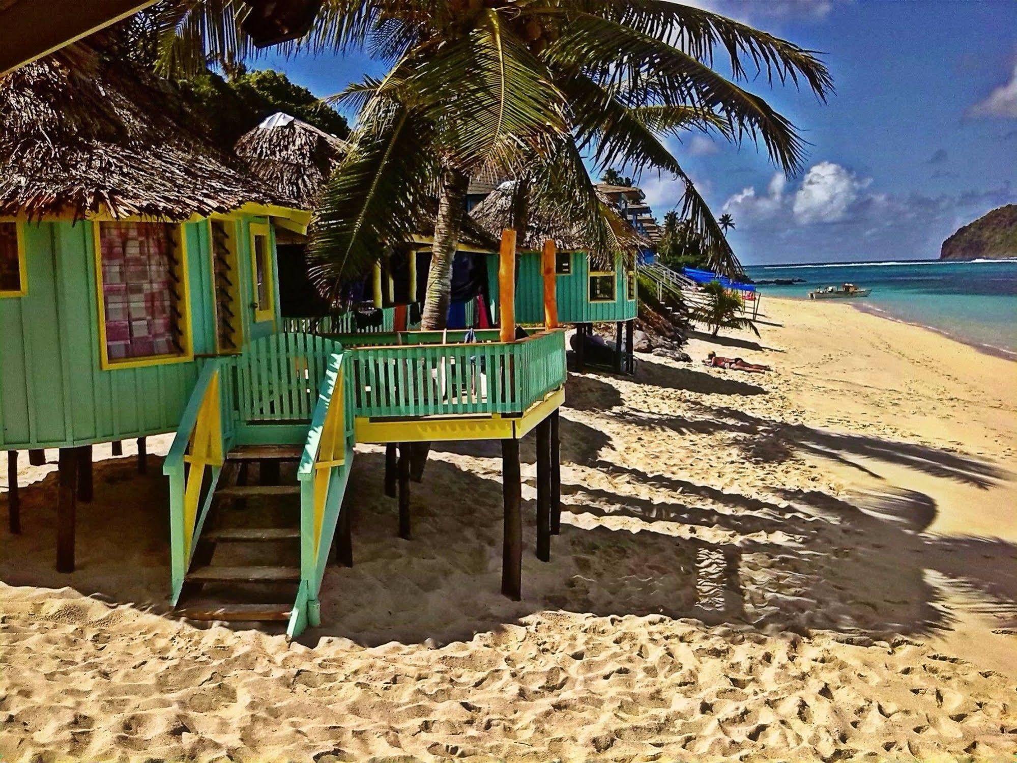 Taufua Beach Fales Lalomanu ภายนอก รูปภาพ