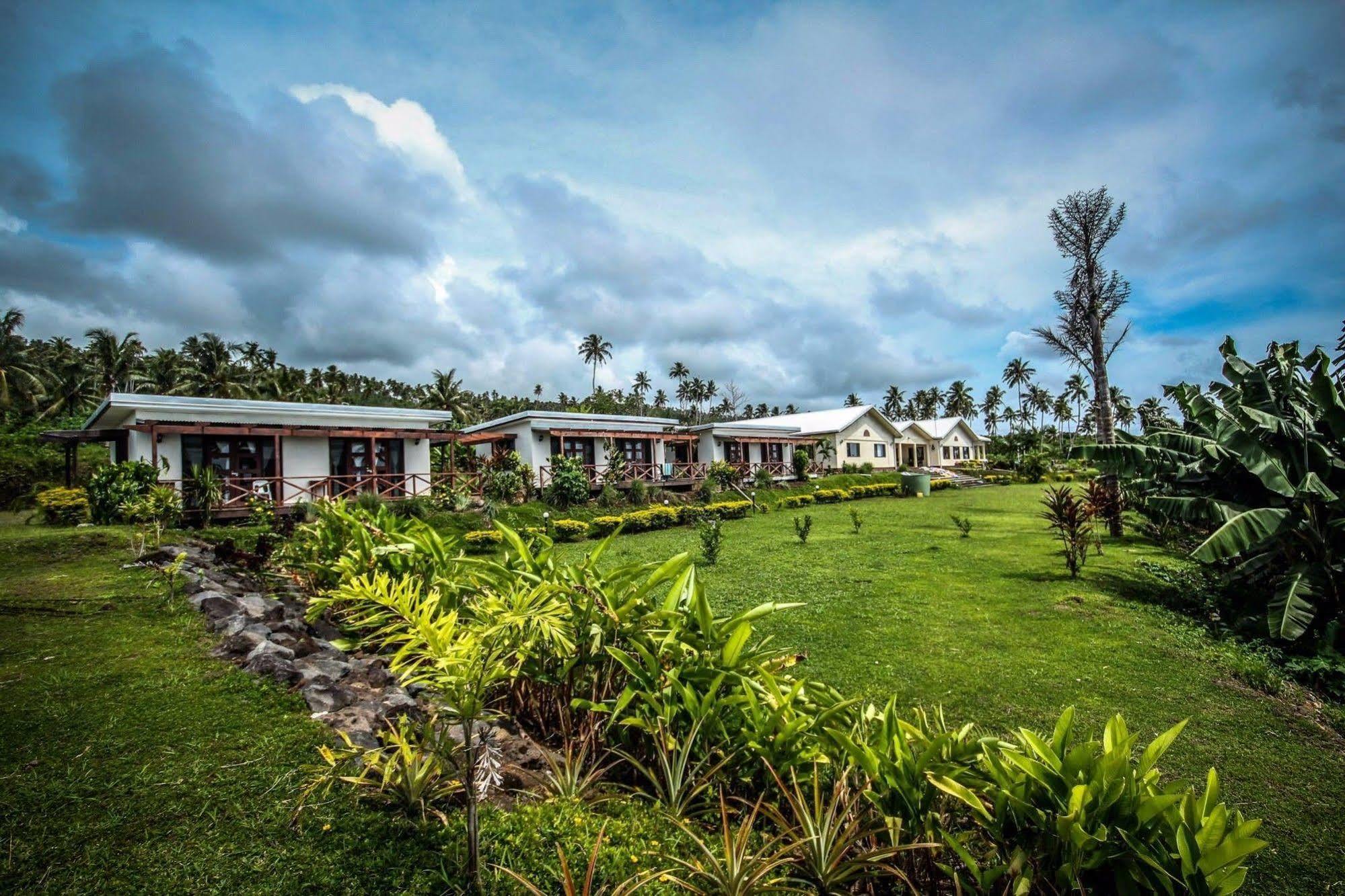 Taufua Beach Fales Lalomanu ภายนอก รูปภาพ